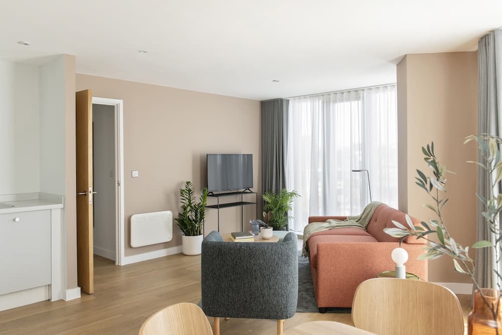 Cove Paradise Street