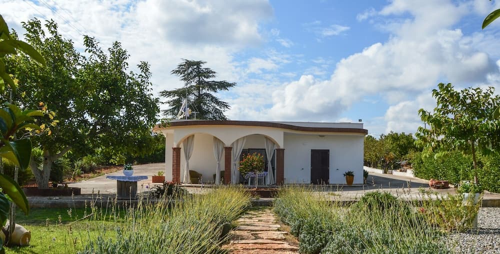 Marie Maison Salinola