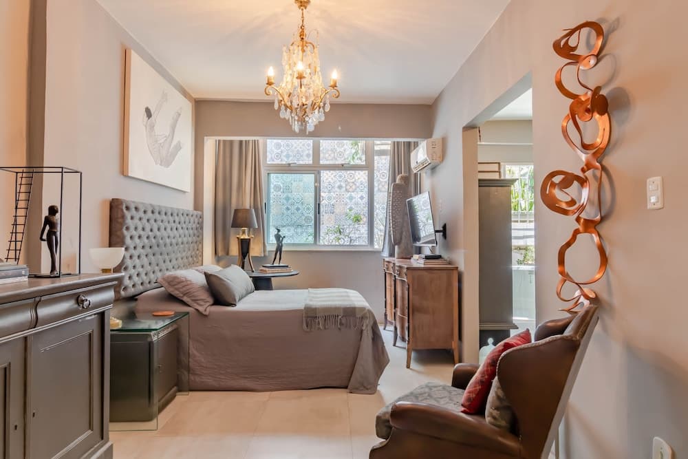 RV02 Quarto e Sala Finamente Decorado