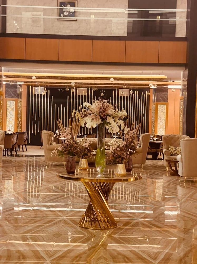 Holiday Al Khaleej Hotel