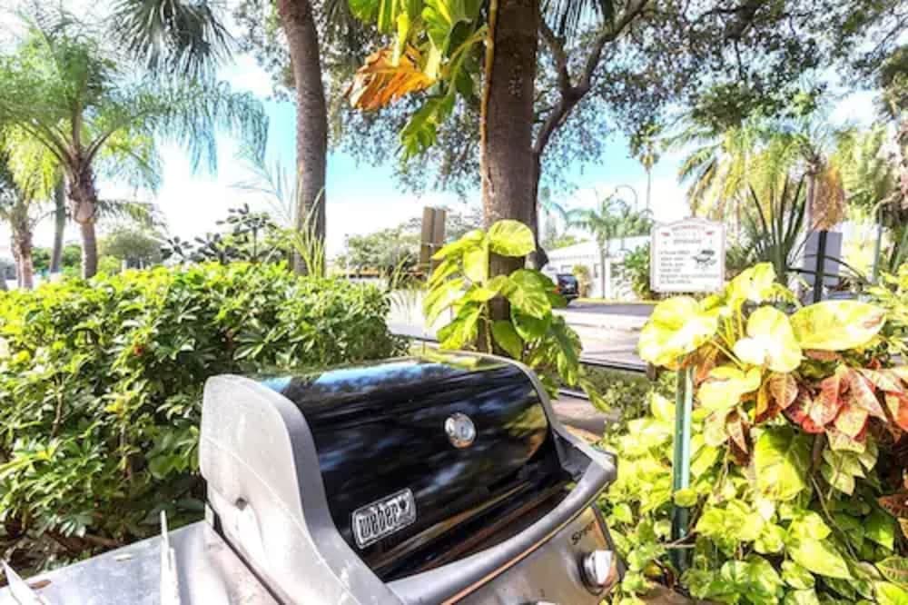 Richard's Motel Studio