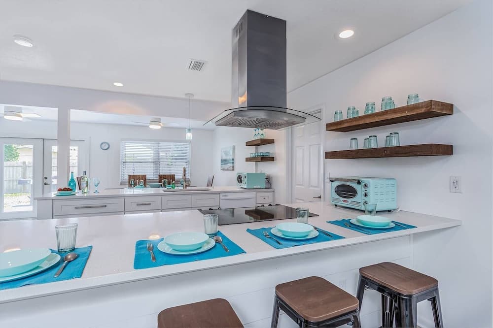 Arlington Park Beautifully Renovated Home