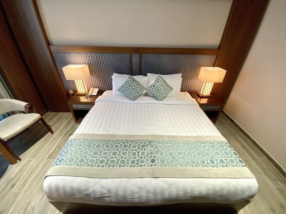 Violet Al Shisha Hotel