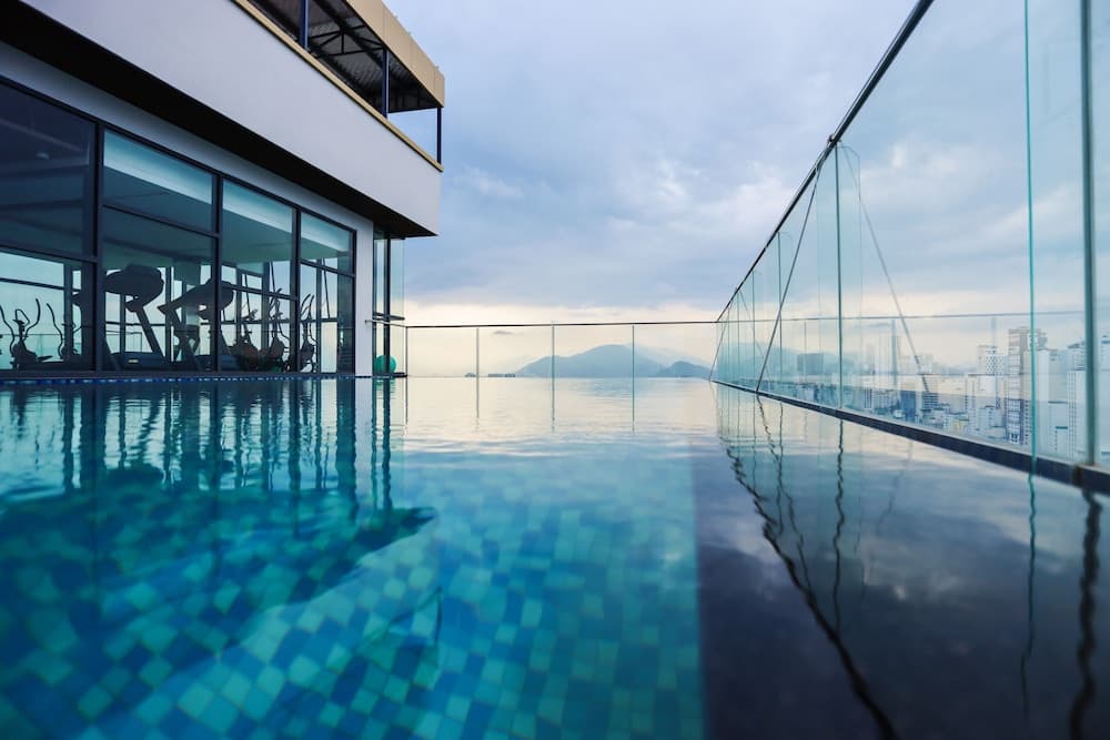 Miracle Luxury Hotel