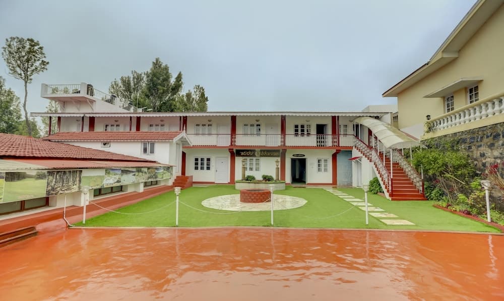 Treebo Atithi Bhavan, 1 Km From Ooty Lake