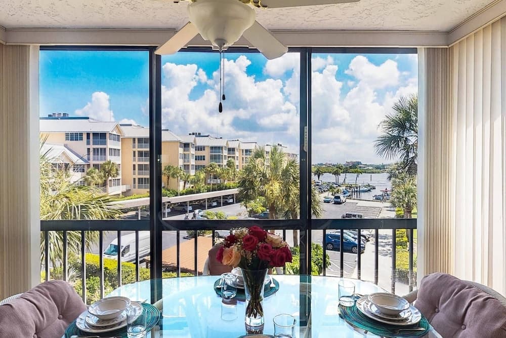 Harbor Towers 3rd Fl 2 Bedroom Bay View