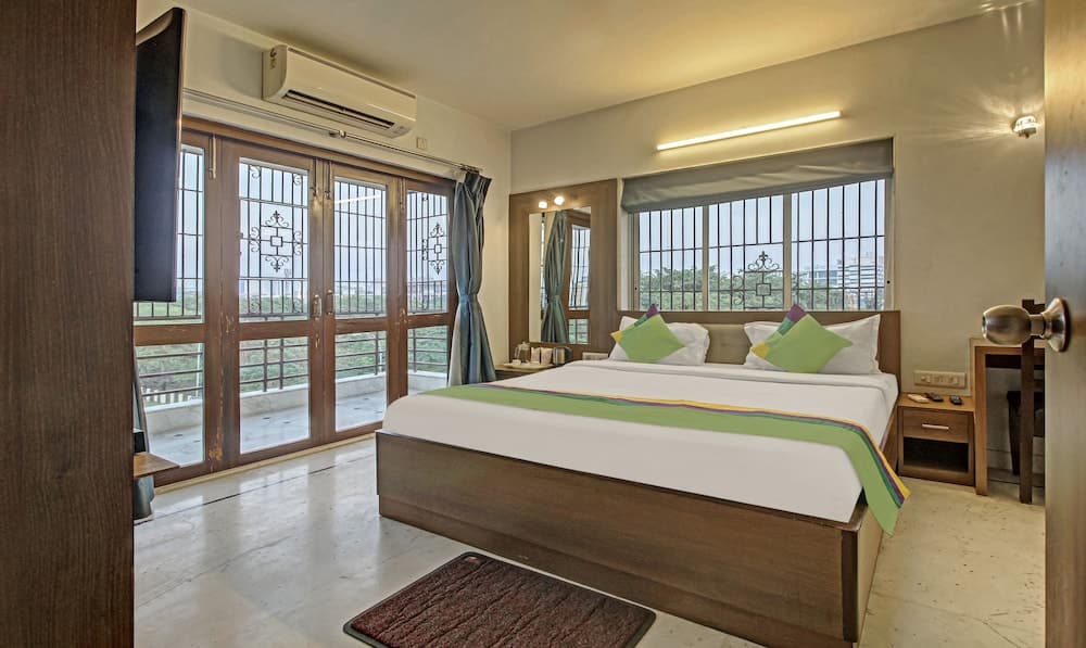 Treebo Sreemaa Newtown