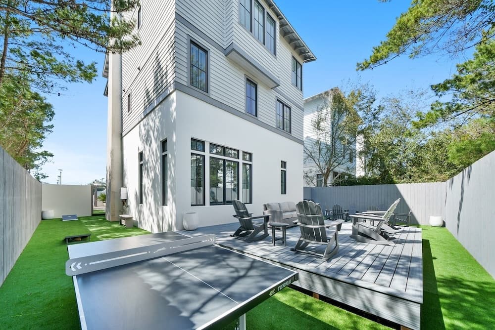 Winston At Rosemary 4 Bedroom Home by RedAwning