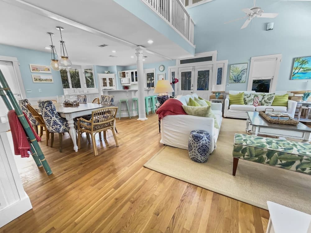 Breakers Plus Carriage House 4 Bedroom Home by RedAwning