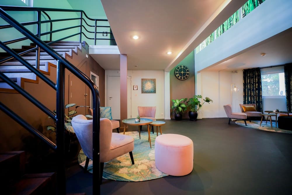 Lobi dinlenme salonu