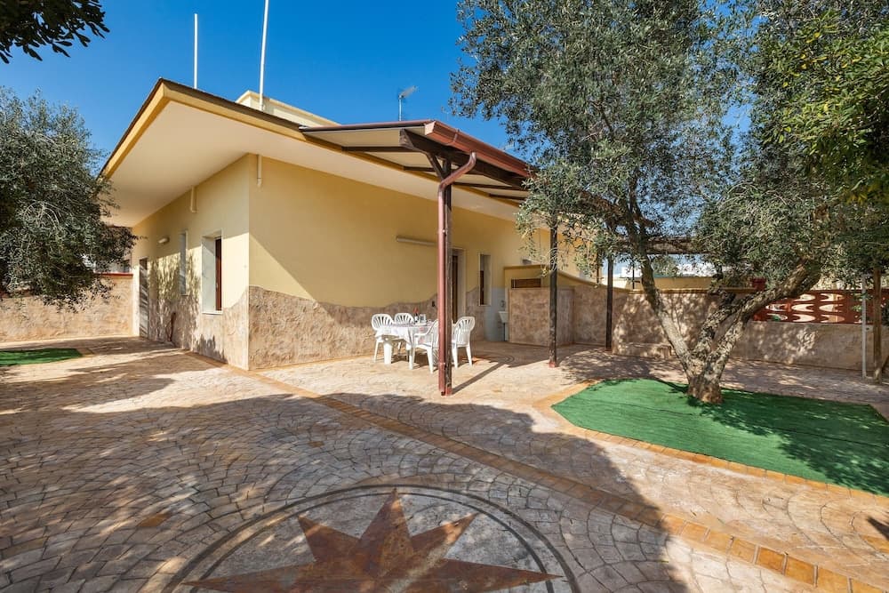 2219 Villa Cesarina