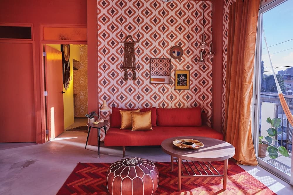 MOOD HAUS by DW - 70's Retro Stays