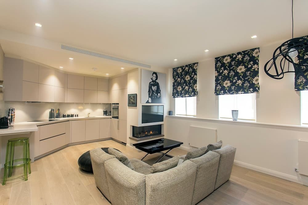 Ultra Modern 1-bedroom Apartment in Soho