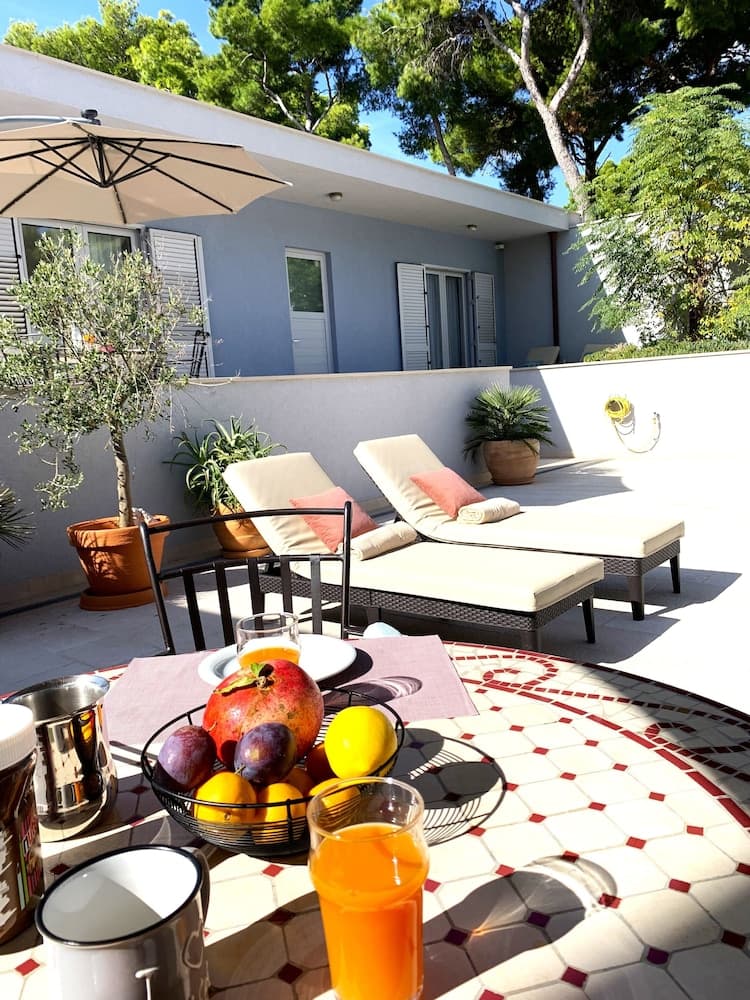 Beach Residences Caroline