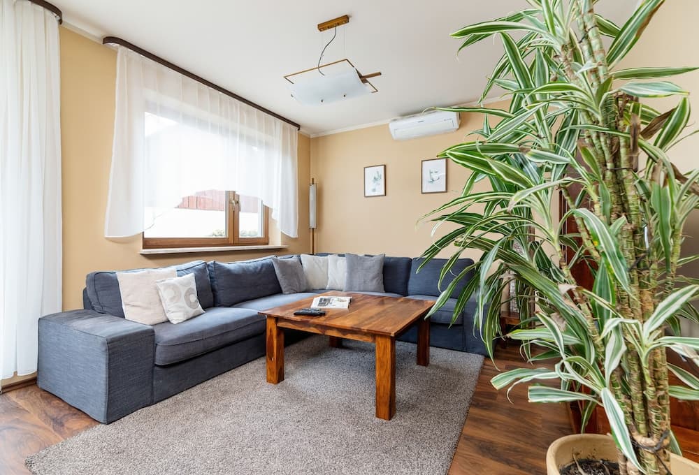 Family House Poreba Cracow by Renters