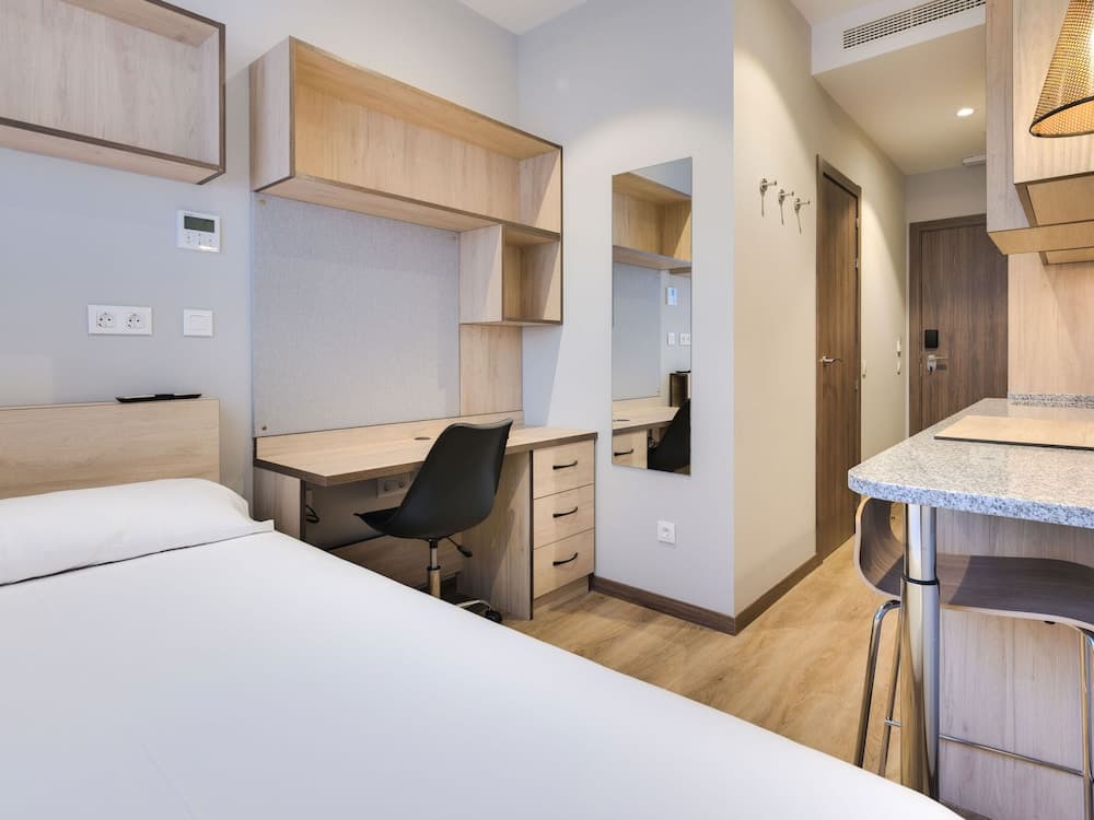 Livensa Living Studios Malaga Feria