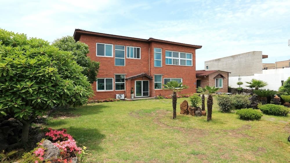 Jeju Ophirhouse Pension