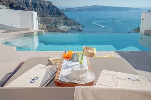 Apeiron Blue Santorini – Apeiron Hotels