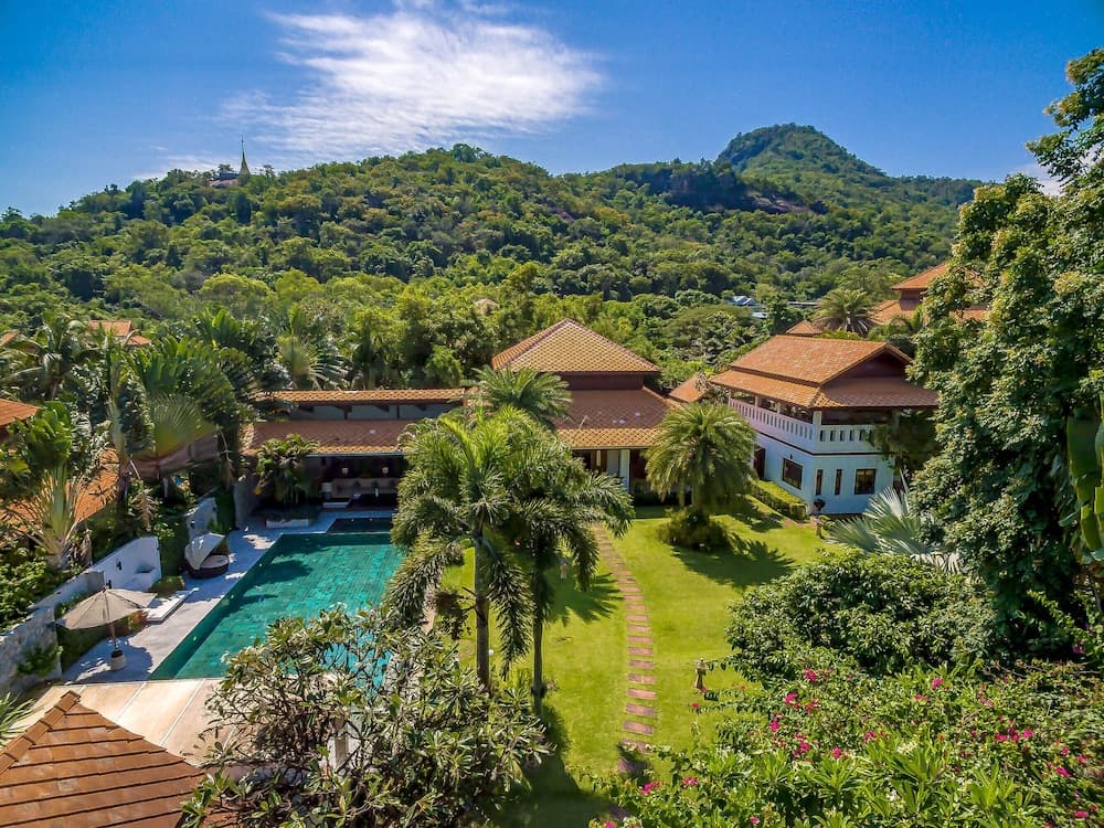 Bali Style Mansion in Great Location WL2