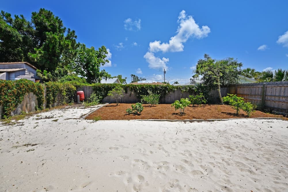 Emerald Sunset by Book That Condo