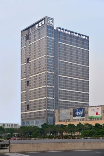 Bainianhui International Apartment