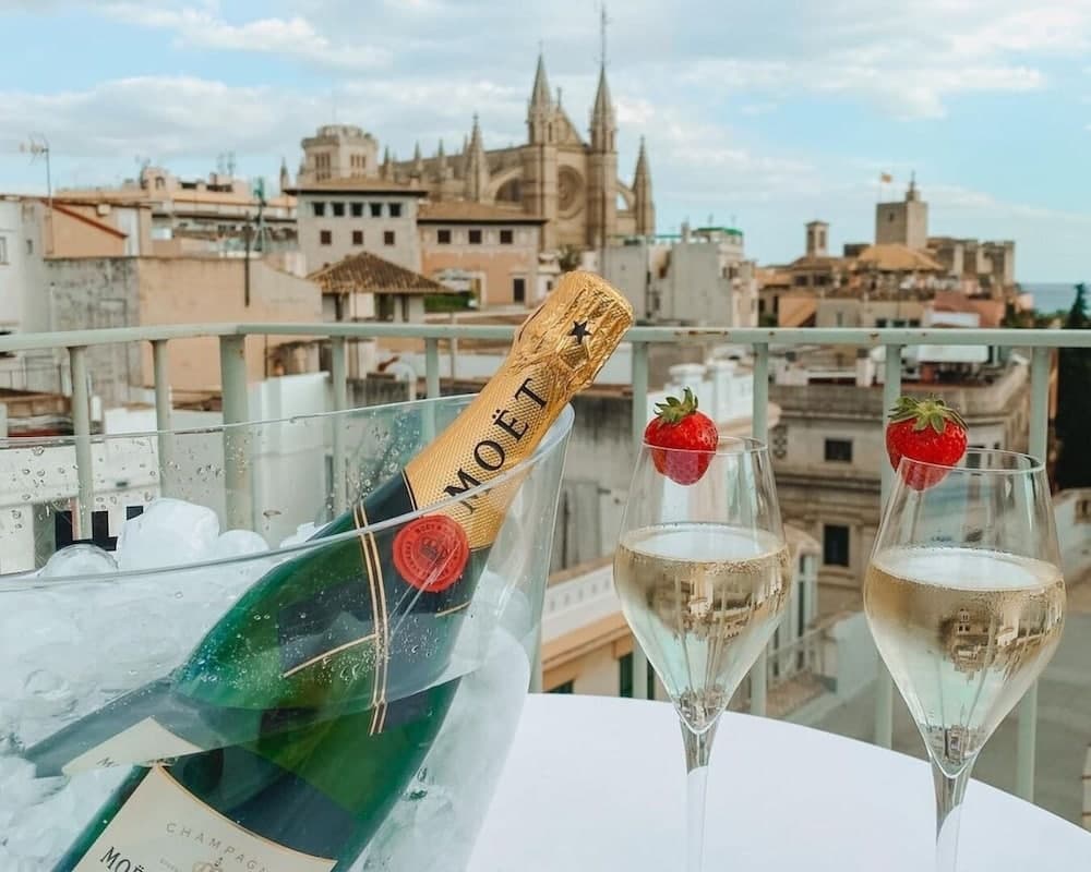 Nivia Born Boutique Hotel
