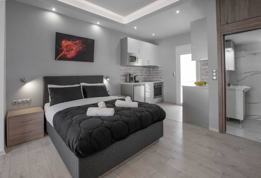Studio penthouse near Acropolis by GHH