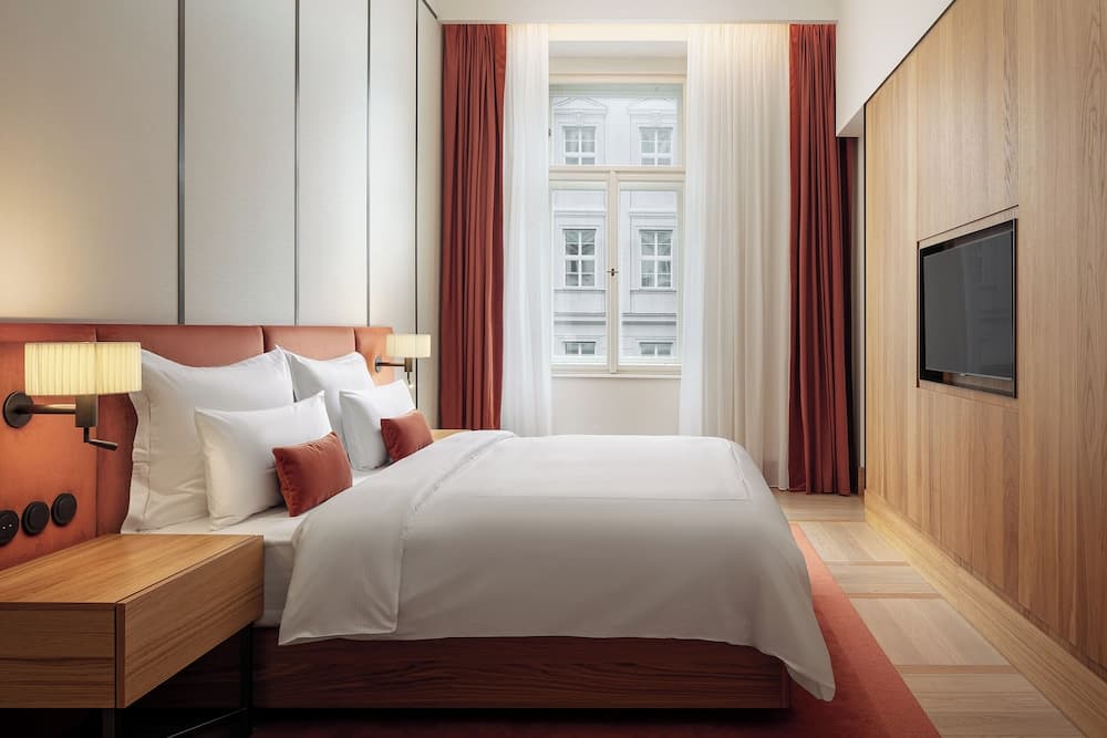 The Julius Prague