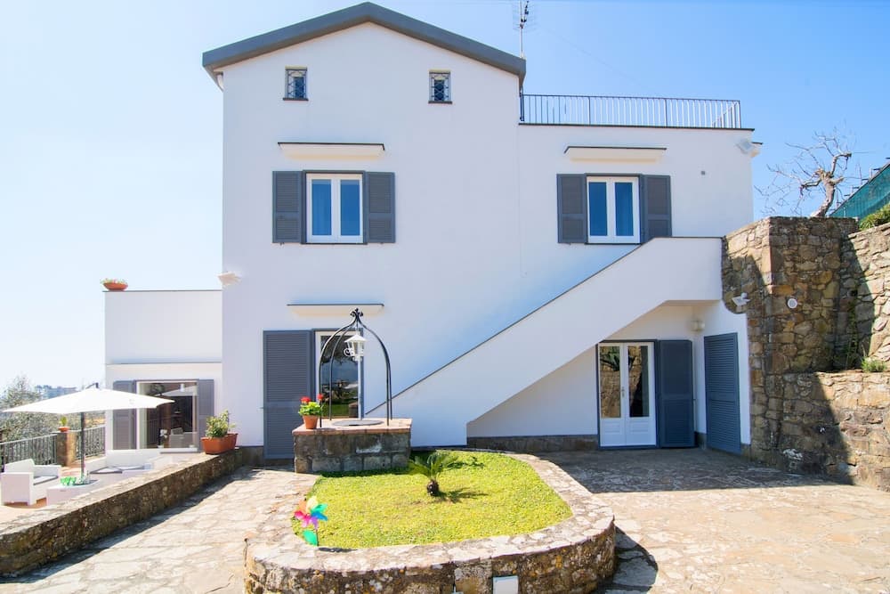 Family Villa in Sorrento Coast Pool & View