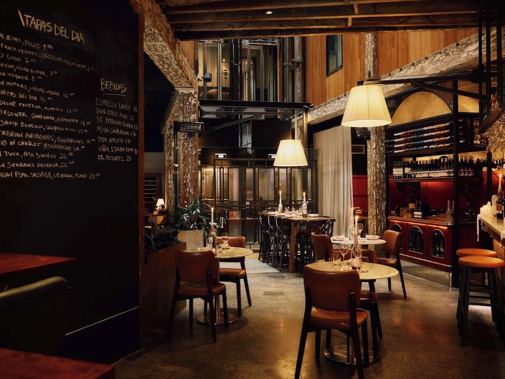 Hotel Woolstore 1888, Sydney - Handwritten Collection