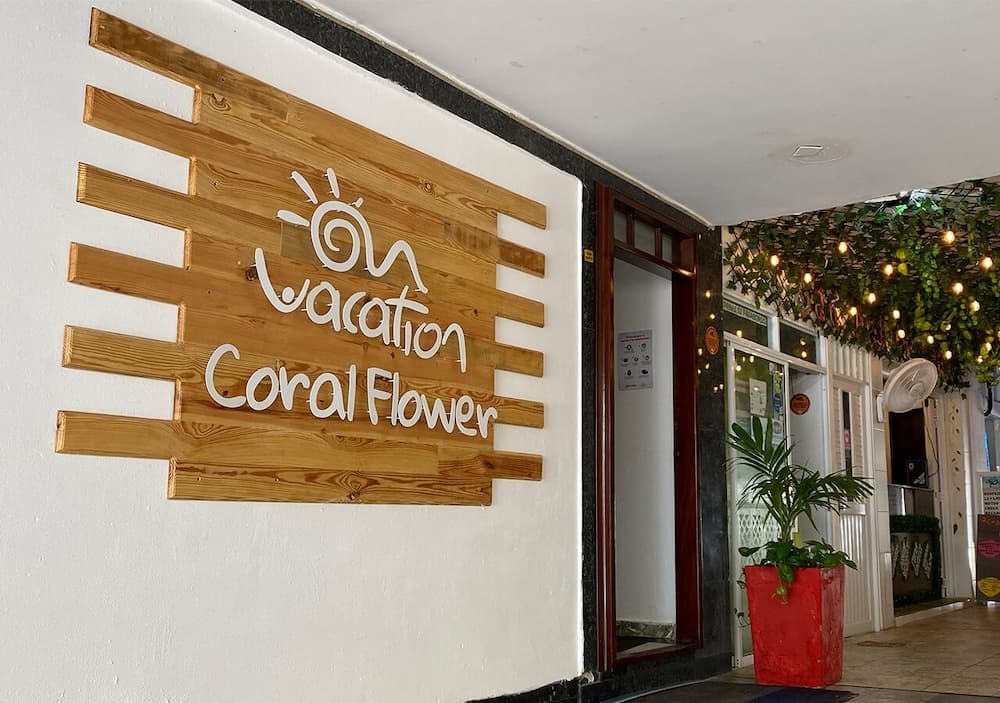 Hotel On Vacation Coral Flower