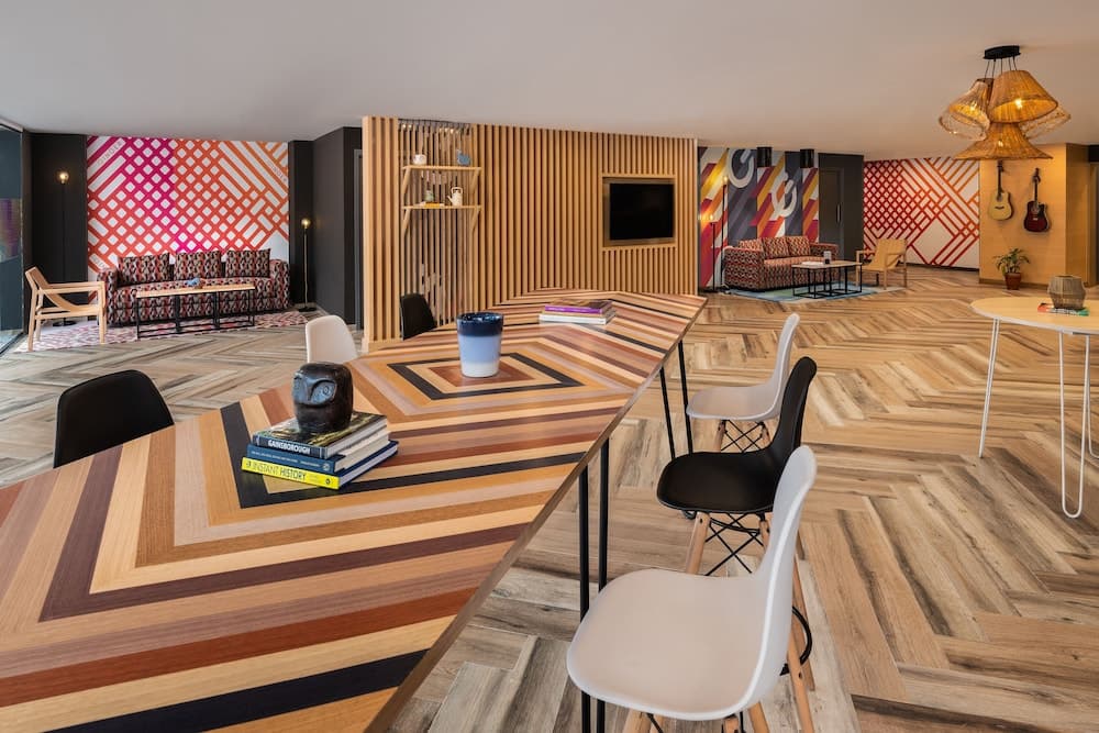 Lobi dinlenme salonu