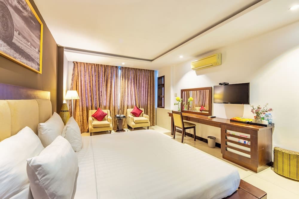 The Noble Swan Central Dong Du Hotel