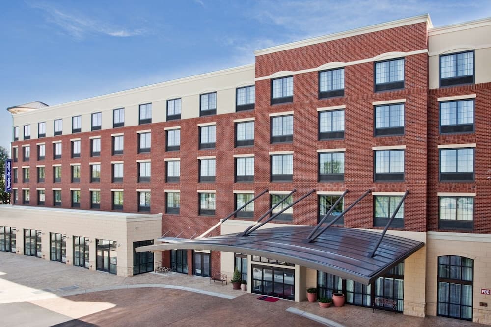 Hampton Inn & Suites Chapel Hill-Carrboro/Downtown