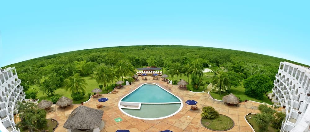 Uxmal Resort Maya