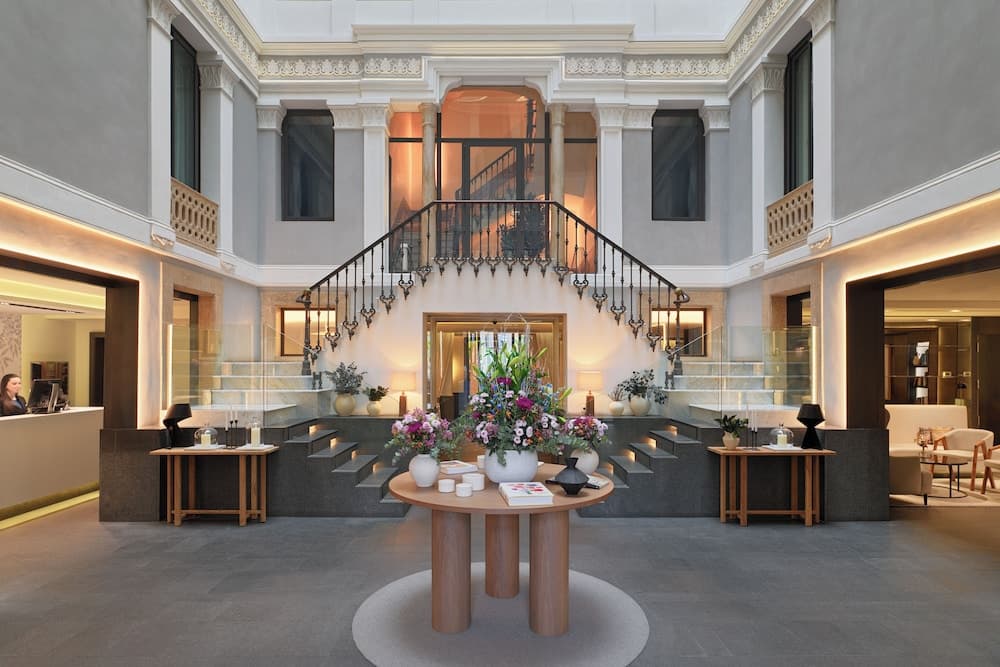 H10 Urquinaona Plaza