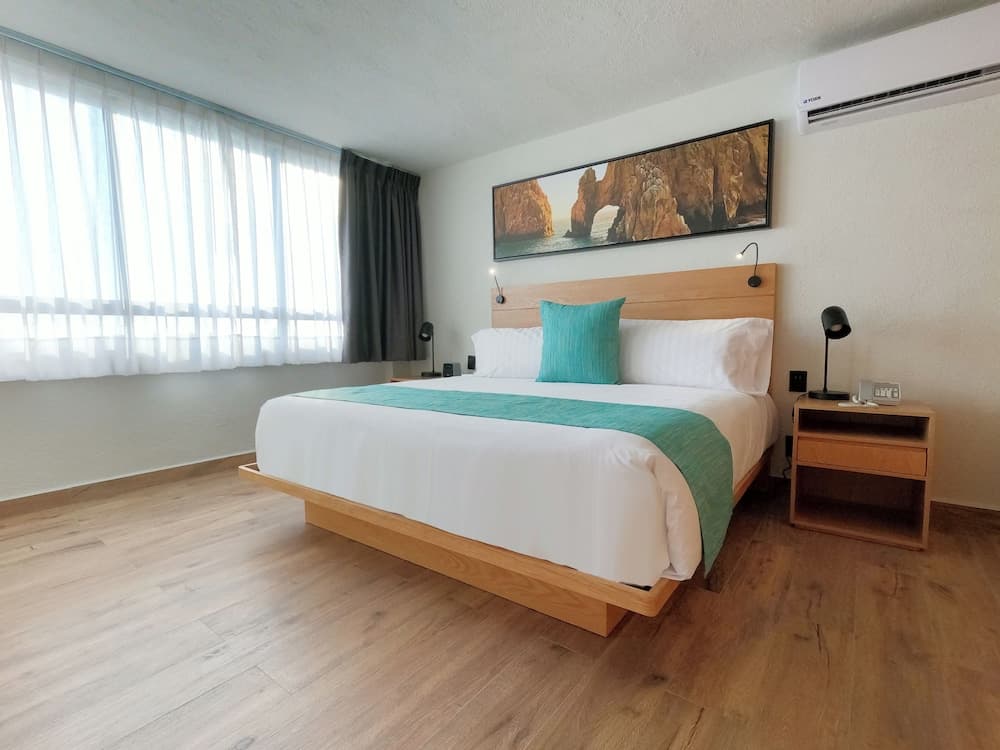 Sunrock Hotel and Suites