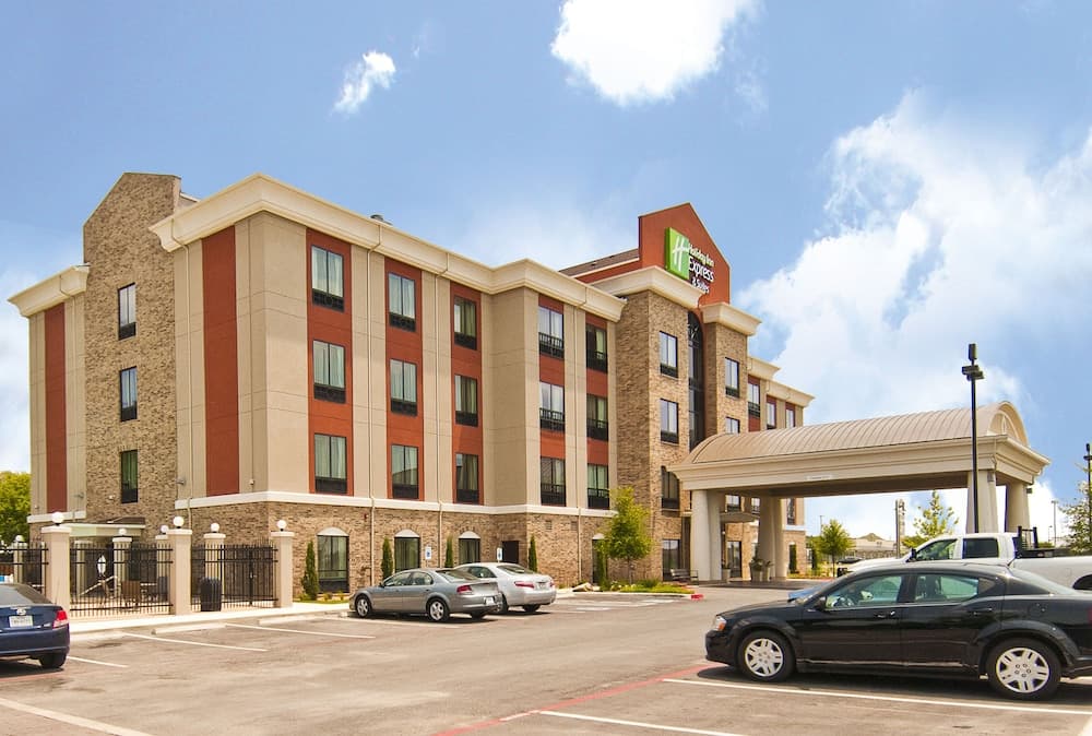 Holiday Inn Express & Suites San Antonio SE By At&t Center by IHG