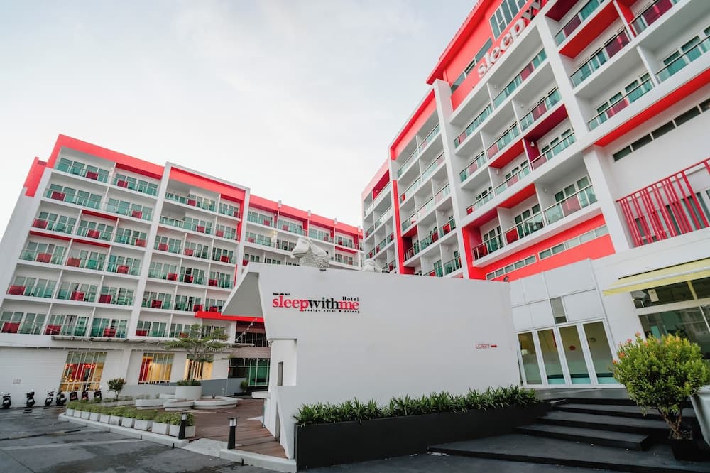 SLEEP WITH ME HOTEL design hotel @ patong