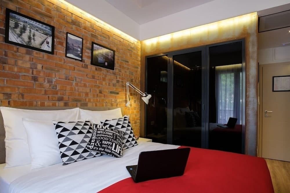 SL Industry Hotel