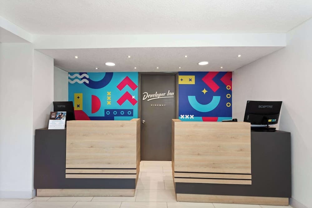 Howard Johnson by Wyndham Orlando Lake Buena Vista South