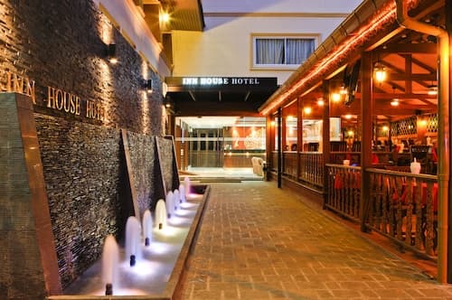Inn House Hotel