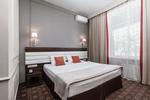 Sokol Hotel