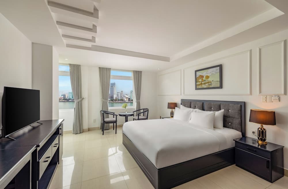 Kay Hotel Danang - Near Dragon Bridge