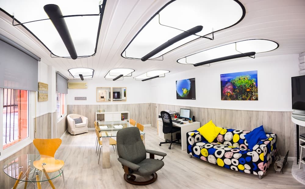 Lobi dinlenme salonu