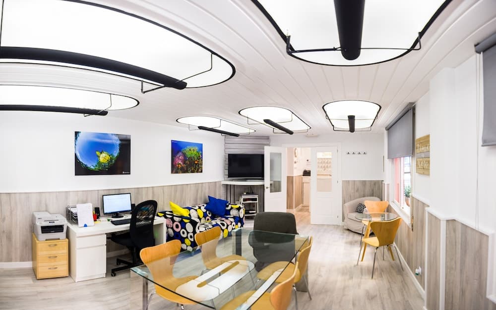 Lobi dinlenme salonu