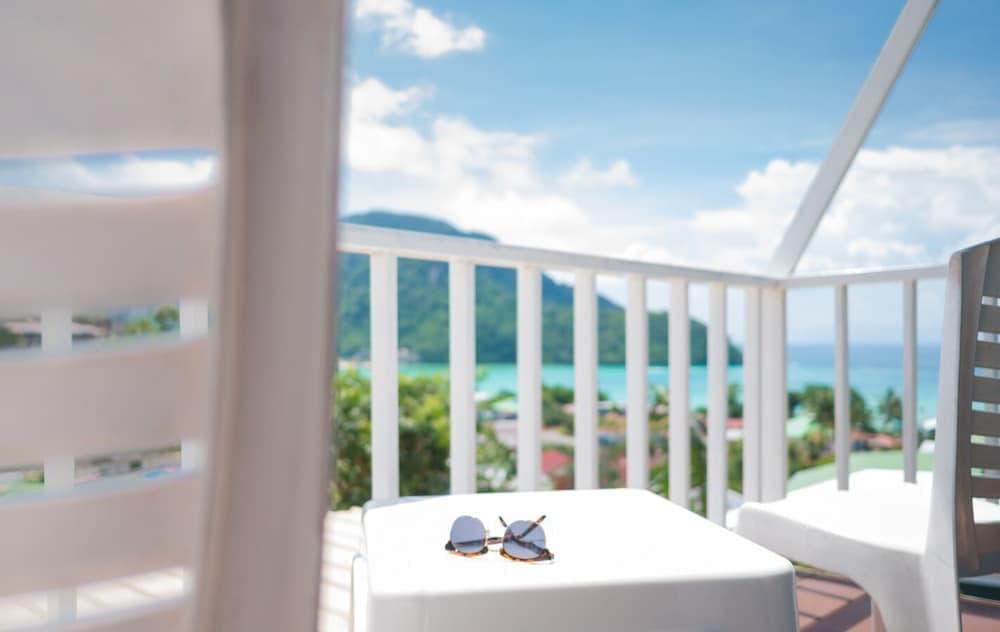 Phi Phi Uphill Cottage