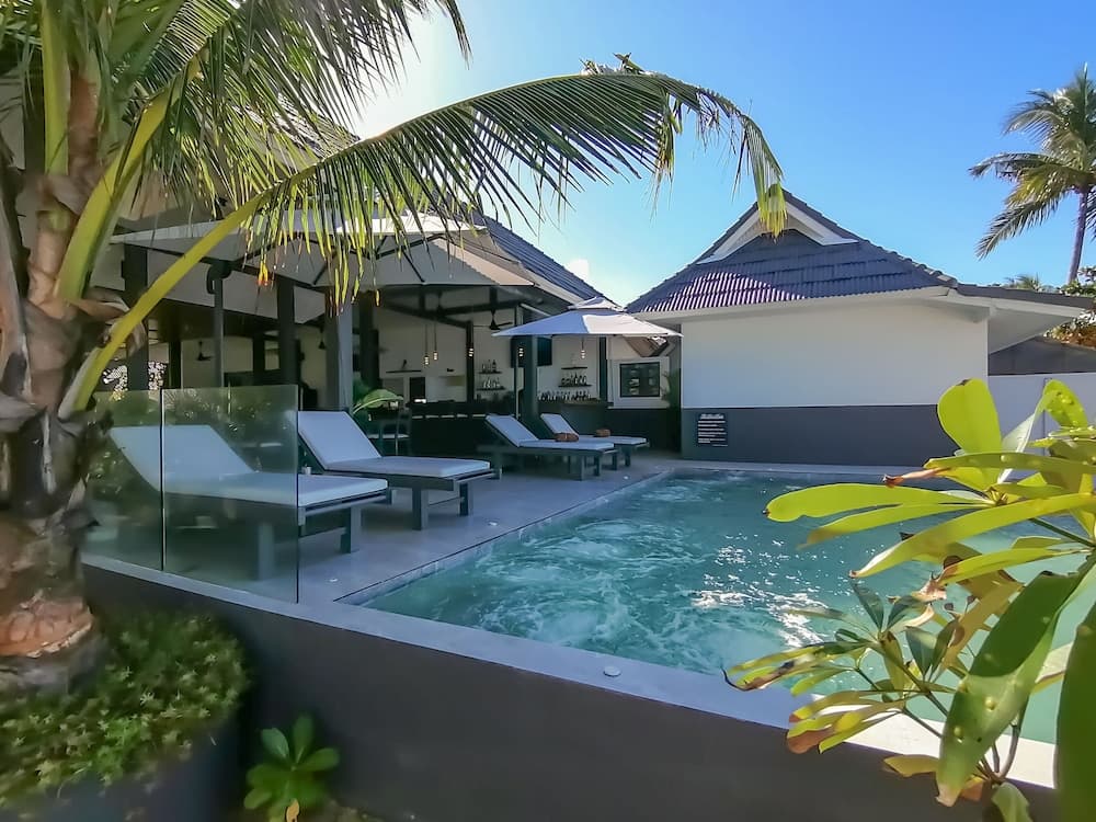 The Cosy Beach Resort