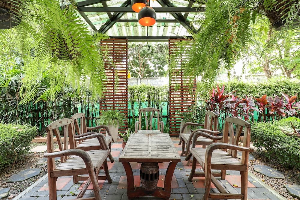 OYO 412 7 Days Hotel