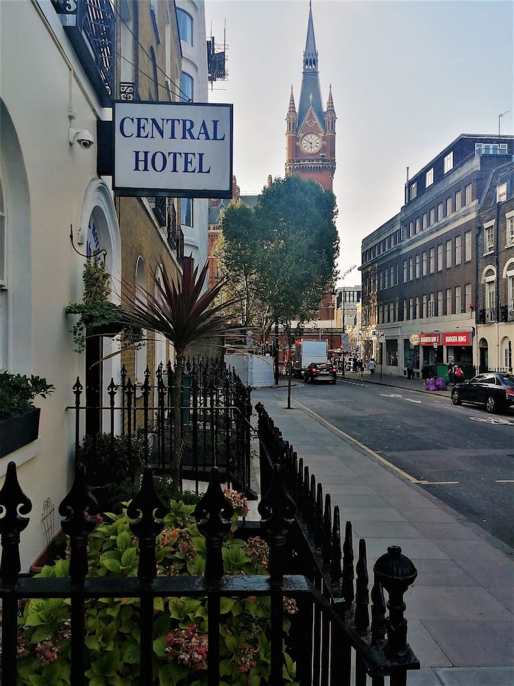 Central Hotel